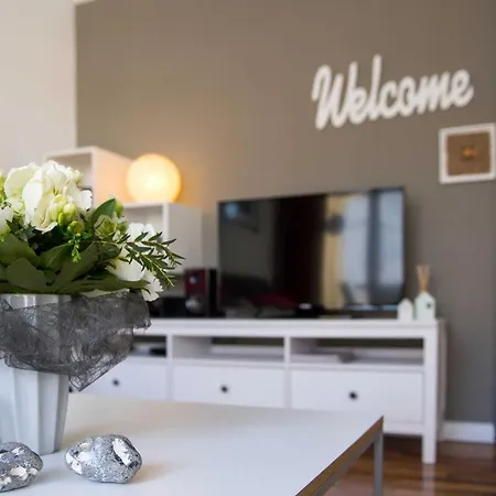 Mit Balkon Charming Kwatera prywatna *